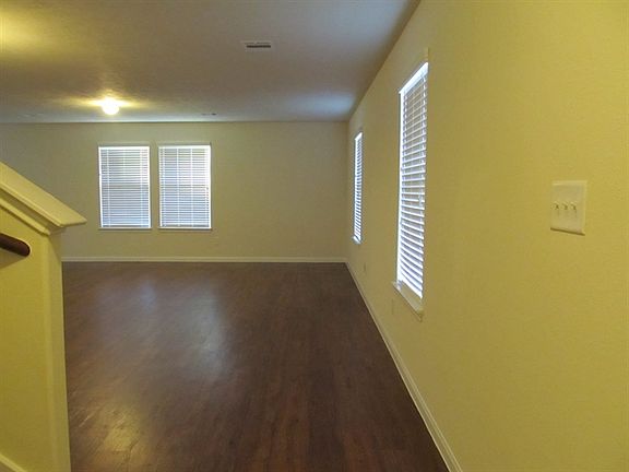 2nd image of 1039 Doubletree Glen Dr