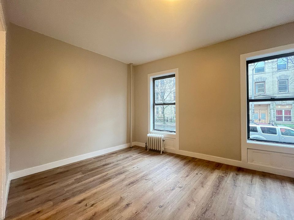 2nd image of 171 Ocean Ave APT 2