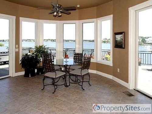 4th image of 9080 Bay Breeze Ct