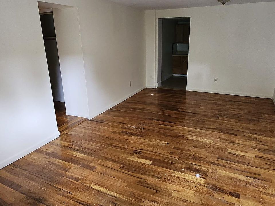 1st image of 40 Odell Ave #1