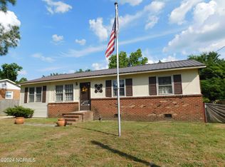 17580 Lees Mill Rd, Laurinburg, NC 28352