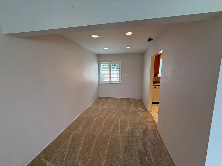 545 Pearson Rd — Photo 7