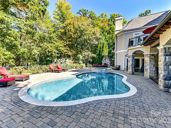 3rd image of 148 Rehoboth Ln