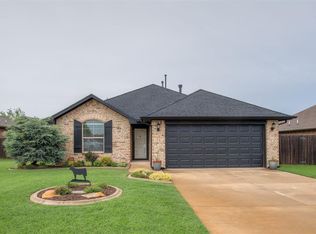11133 SW 39th Ct, Mustang, OK 73064