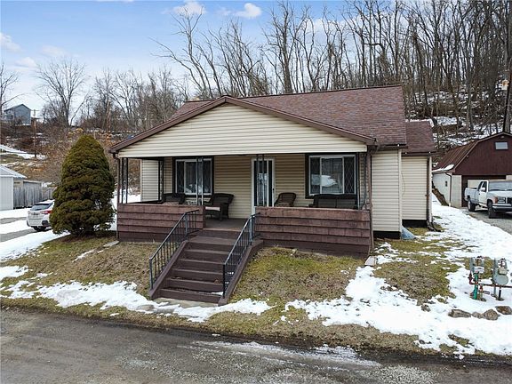3rd image of 725 3rd Ave
