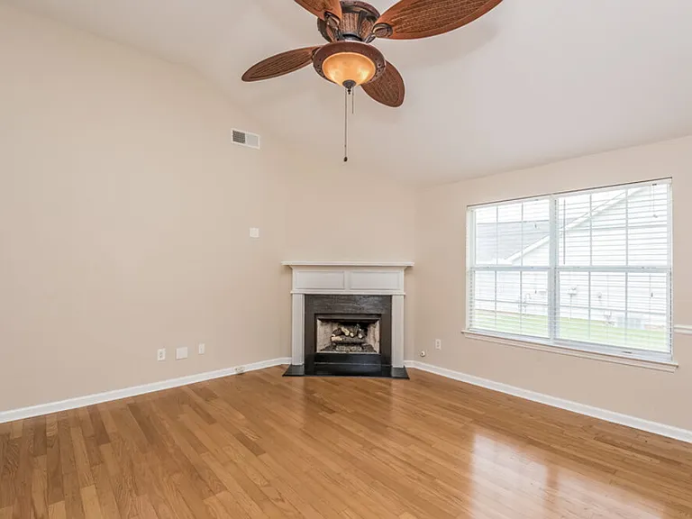 73 Hamil Ct NW — Photo 5