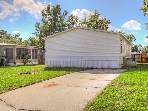 3rd image of 7624 Covewood Dr