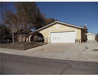 2nd image of 743 Willow Ave