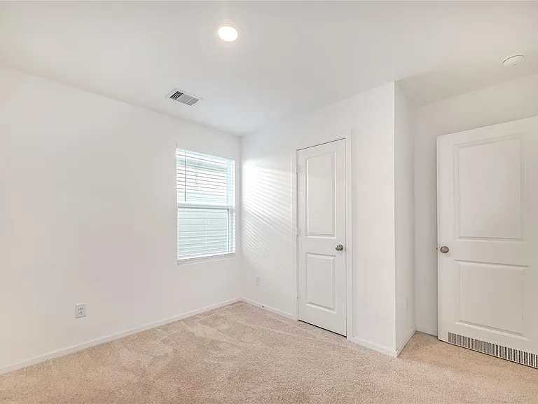 21458 Carosella Dr — Photo 28