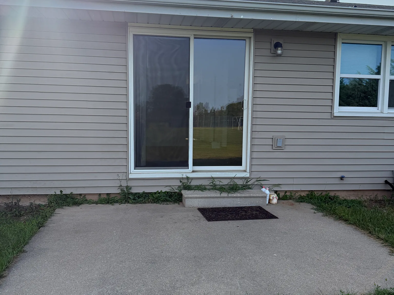 3 bed, $1,600 — Photo 2