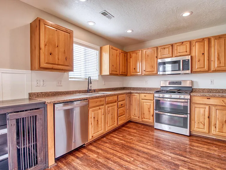 211 W Cooper Ave — Photo 10