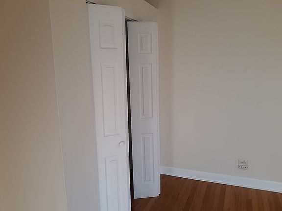 4th image of 2600 N Sawyer Ave APT 1