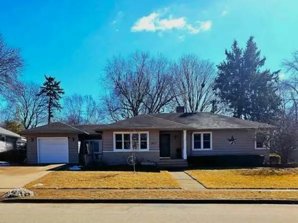 427 S Hubbard St, Algonquin, IL 60102