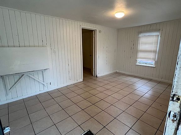 3rd image of 2745 9th St E APT B