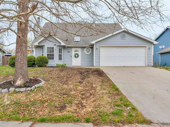 757 Lauren St, Lawrence, KS 66044