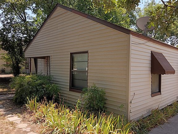 2nd image of 3132 Purington Ave