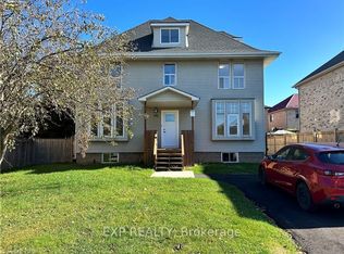 526 50th Rd, Hamilton, ON L8E 5T4
