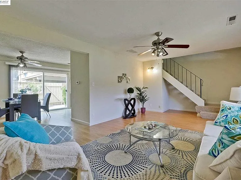 4132 Jamaica Ter — Photo 5