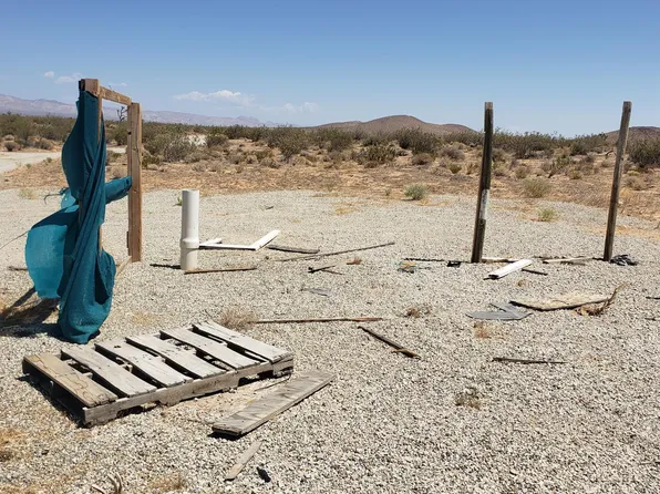 Reed Ave, Mojave, CA 93501