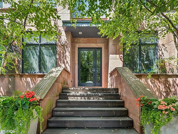 2nd image of 2636 N Lakewood Ave #2