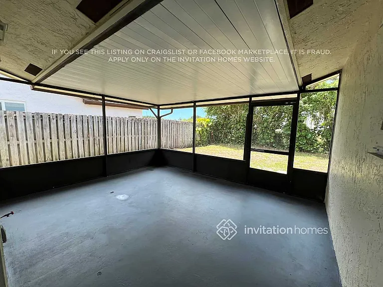 9316 NW 53rd St — Photo 15