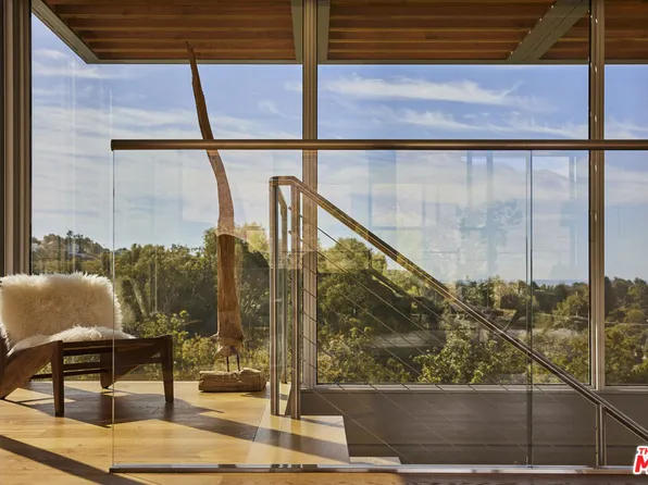 5924 Bonsall Dr, Malibu, CA 90265