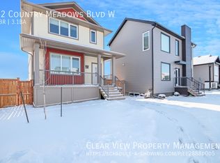 22 Country Meadows Blvd W, Lethbridge, AB T1J5J4