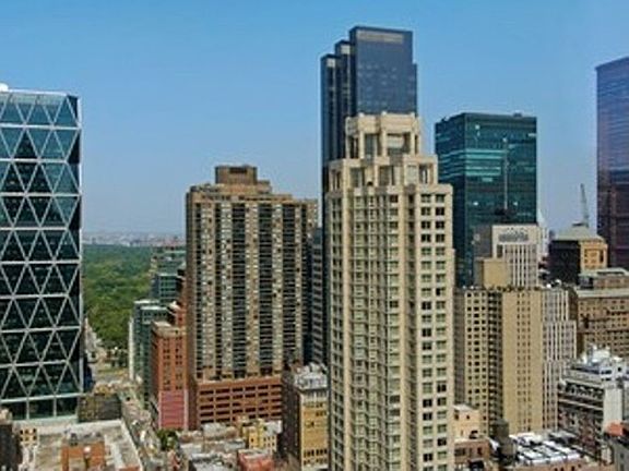 2nd image of 310 W 52nd St APT 36A