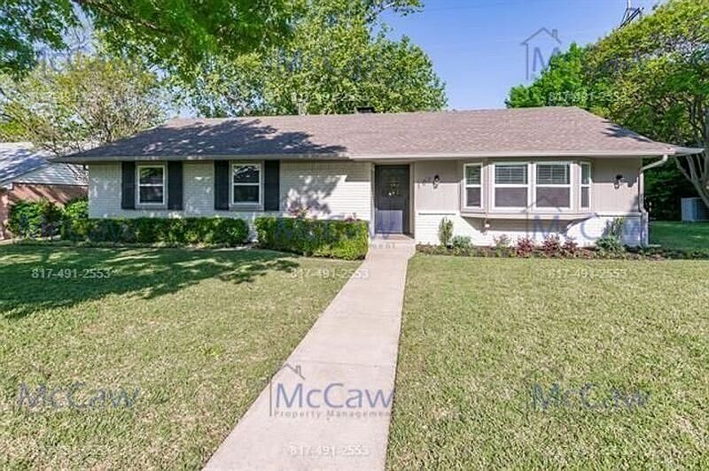 1st image of 107 N Weatherred Dr