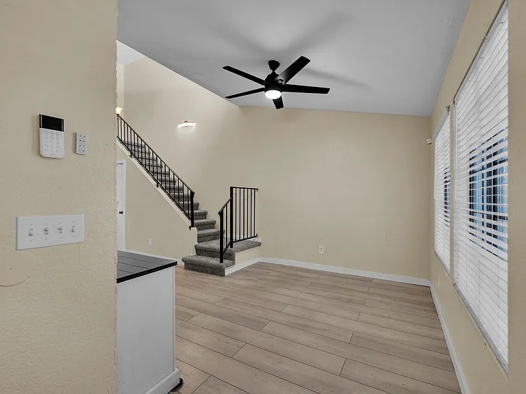 8625 E Belleview Pl — Photo 2