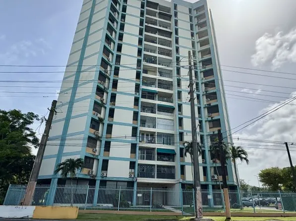 400 Carr #848-apt 1402, Carolina, PR 00987