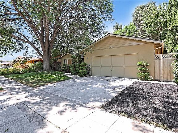 4th image of 1545 Warbler Ave
