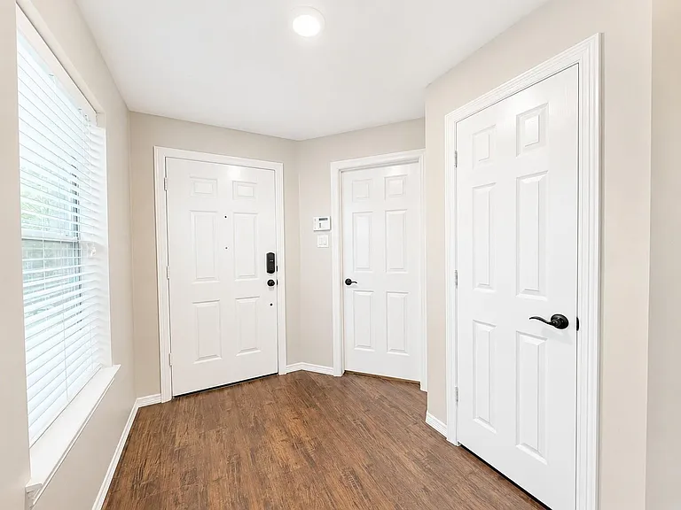 1823 Strongs Ct — Photo 5