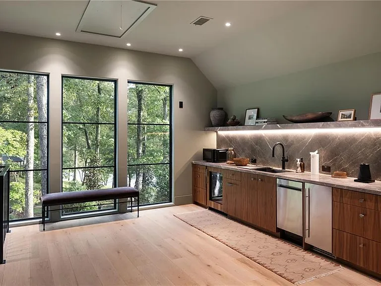 725 Rocky Point Dr — Photo 113