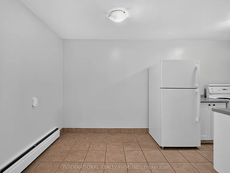 93 High St #202 — Photo 10