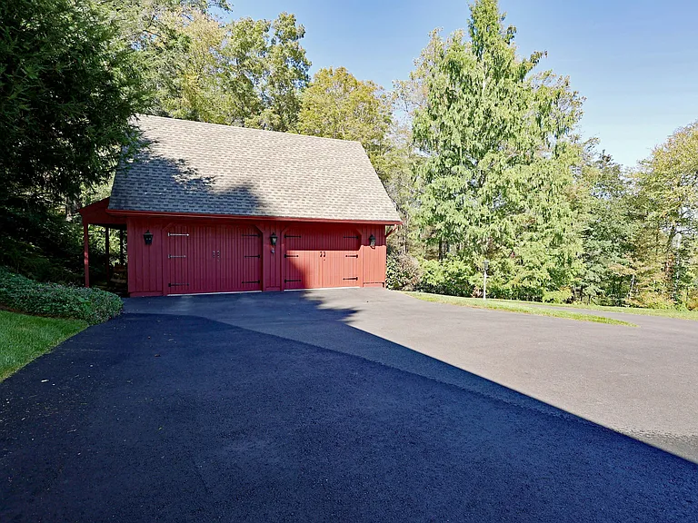 36-40 Fox Run Rd — Photo 3