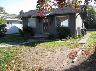 822 E 9th St, Medford, OR 97504