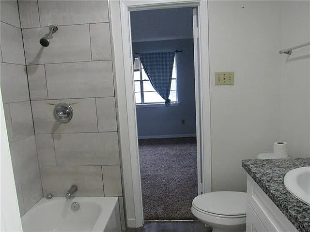 205 Clearview Pkwy #A — Photo 11