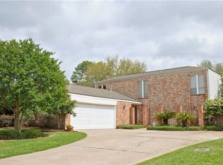 31 Bendwood Dr, Sugar Land, TX 77478