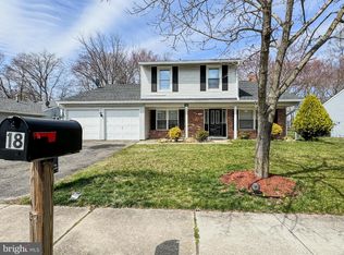 18 Eden Hollow Ln, Sicklerville, NJ 08081