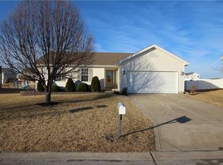 2361 Isabella Dr, Warrenton, MO 63383