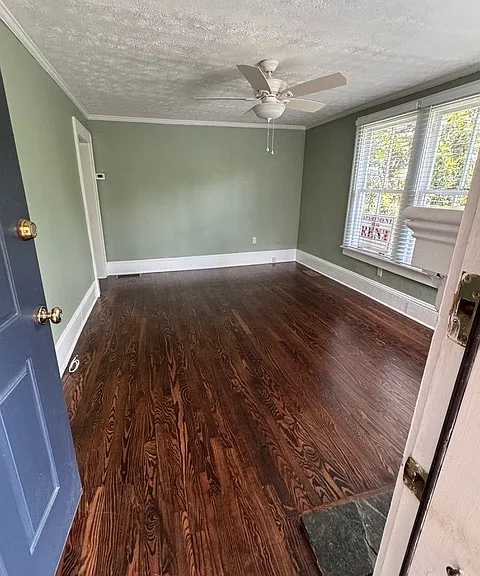 134 Huron St #4 — Photo 4