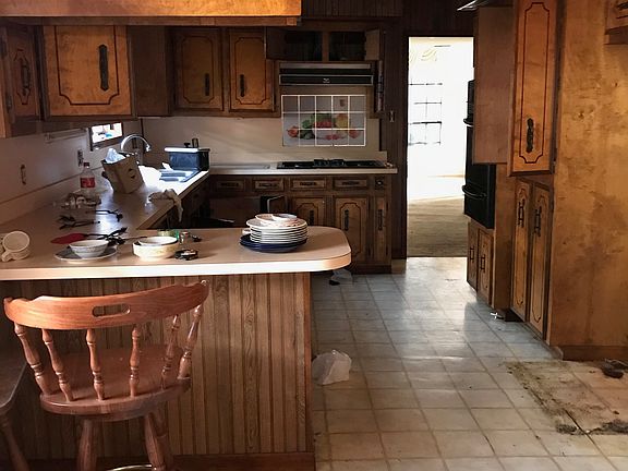 5th image of 601 N Cherry St
