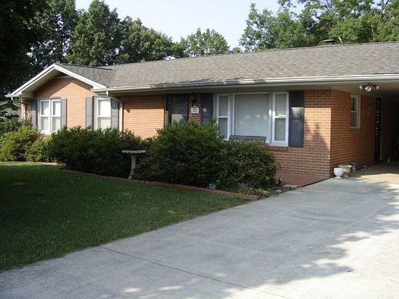 2nd image of 525 Sedgefield Dr