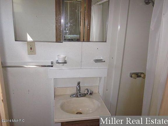 3rd image of 2046 Howard Point Dr