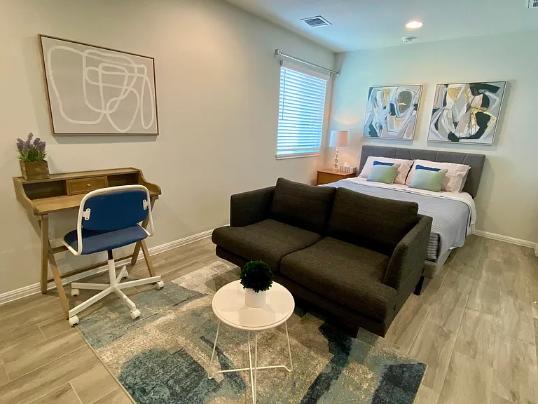 8505A Looksee Ln — Photo 2