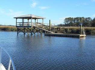 8944 Sandy Creek Rd, Edisto Island, SC 29438