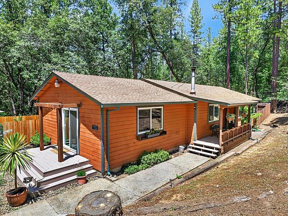 3rd image of 1615 Cantrell Ln