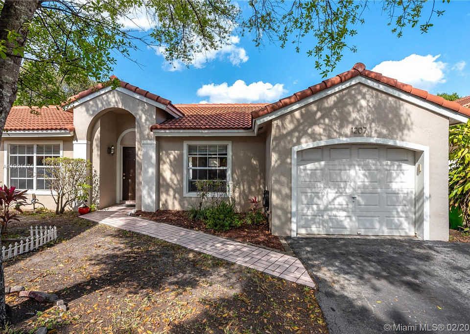 1st image of 1207 NW 125th Ter