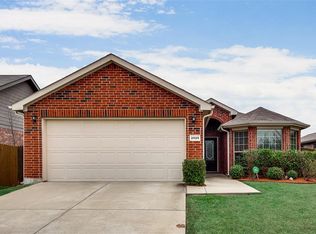 2025 Carriage Rd, Heartland, TX 75126